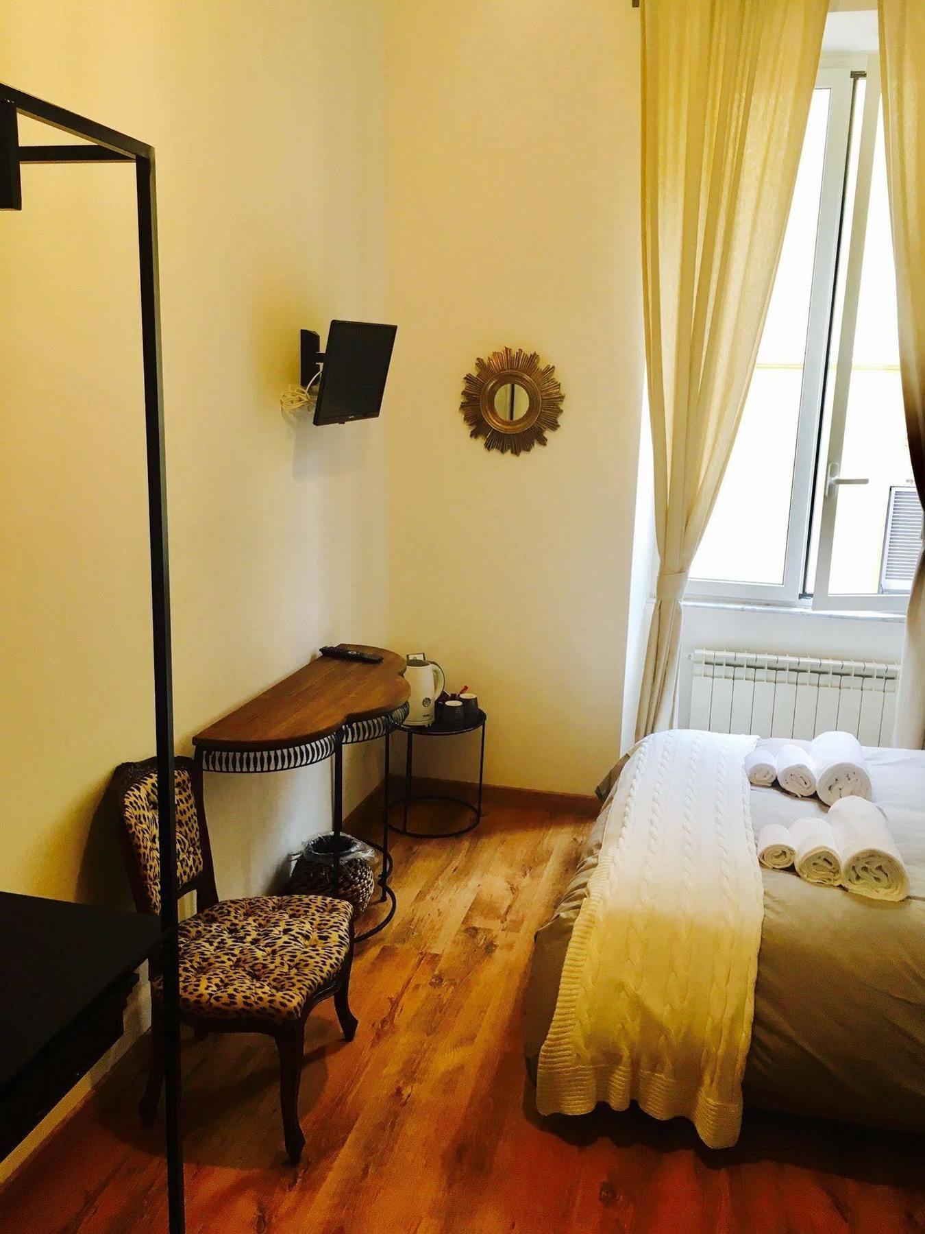 Holidays Rooms Rome Buitenkant foto