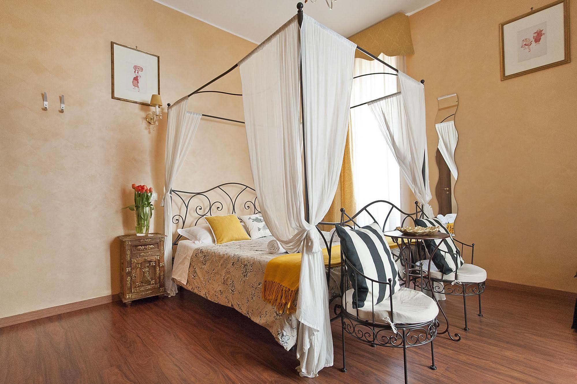 Holidays Rooms Rome Buitenkant foto